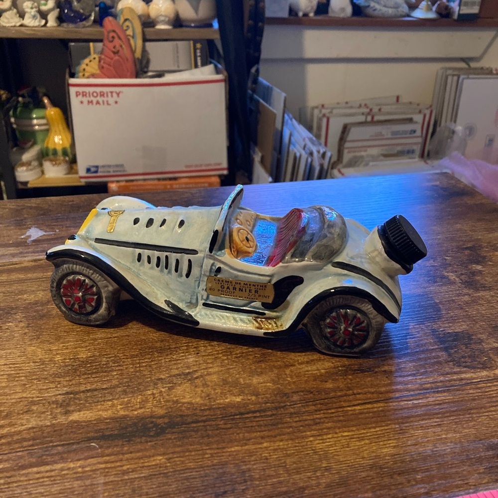 Garnier Liqueurs 1929 Alfa Romeo race car decanter